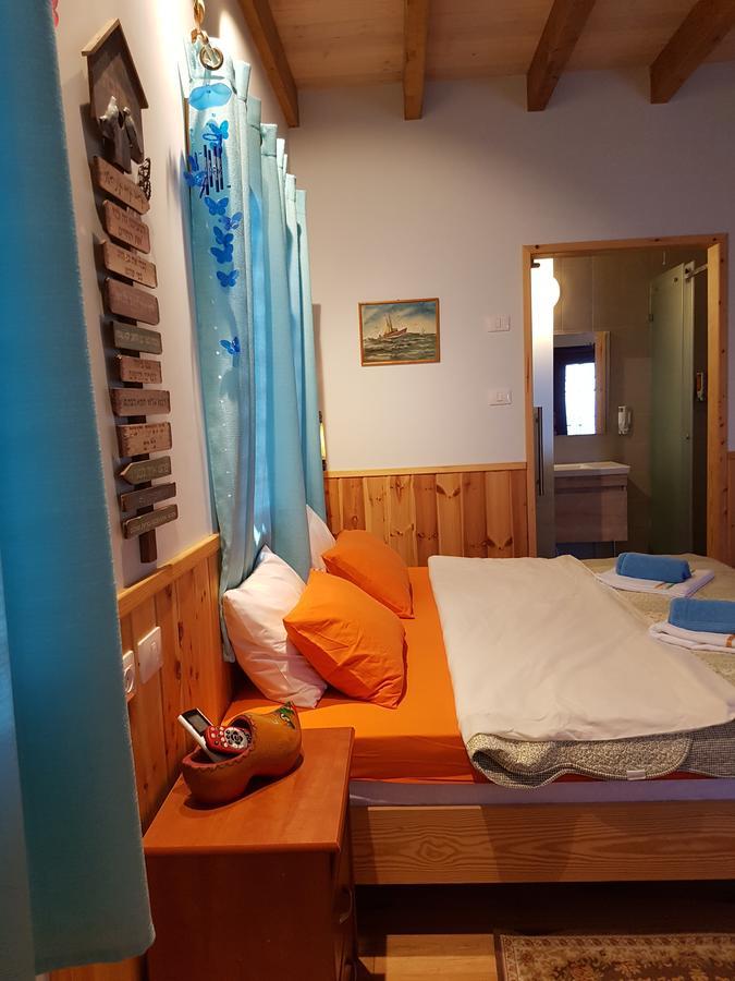 The Butterflies Wood House Villa Reshafim Bagian luar foto