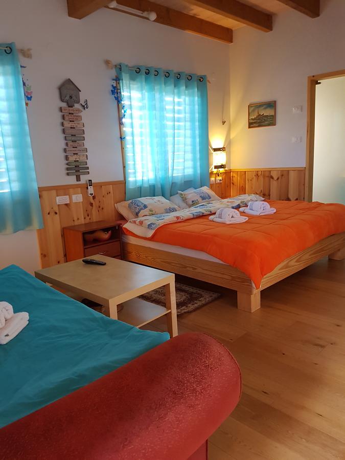 The Butterflies Wood House Villa Reshafim Bagian luar foto